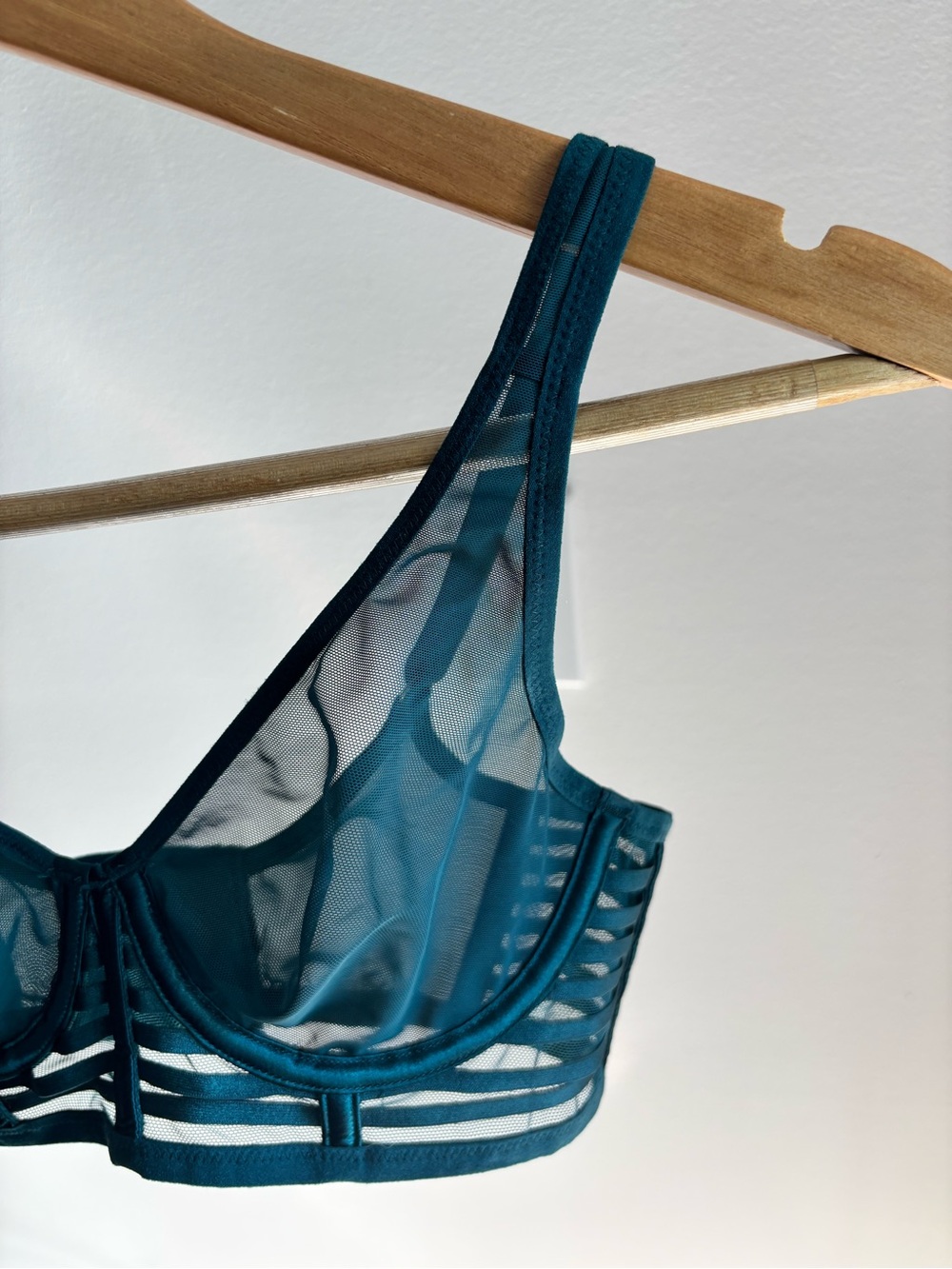 La Senza Sheer Teal Underwire Bra Lingerie Size S